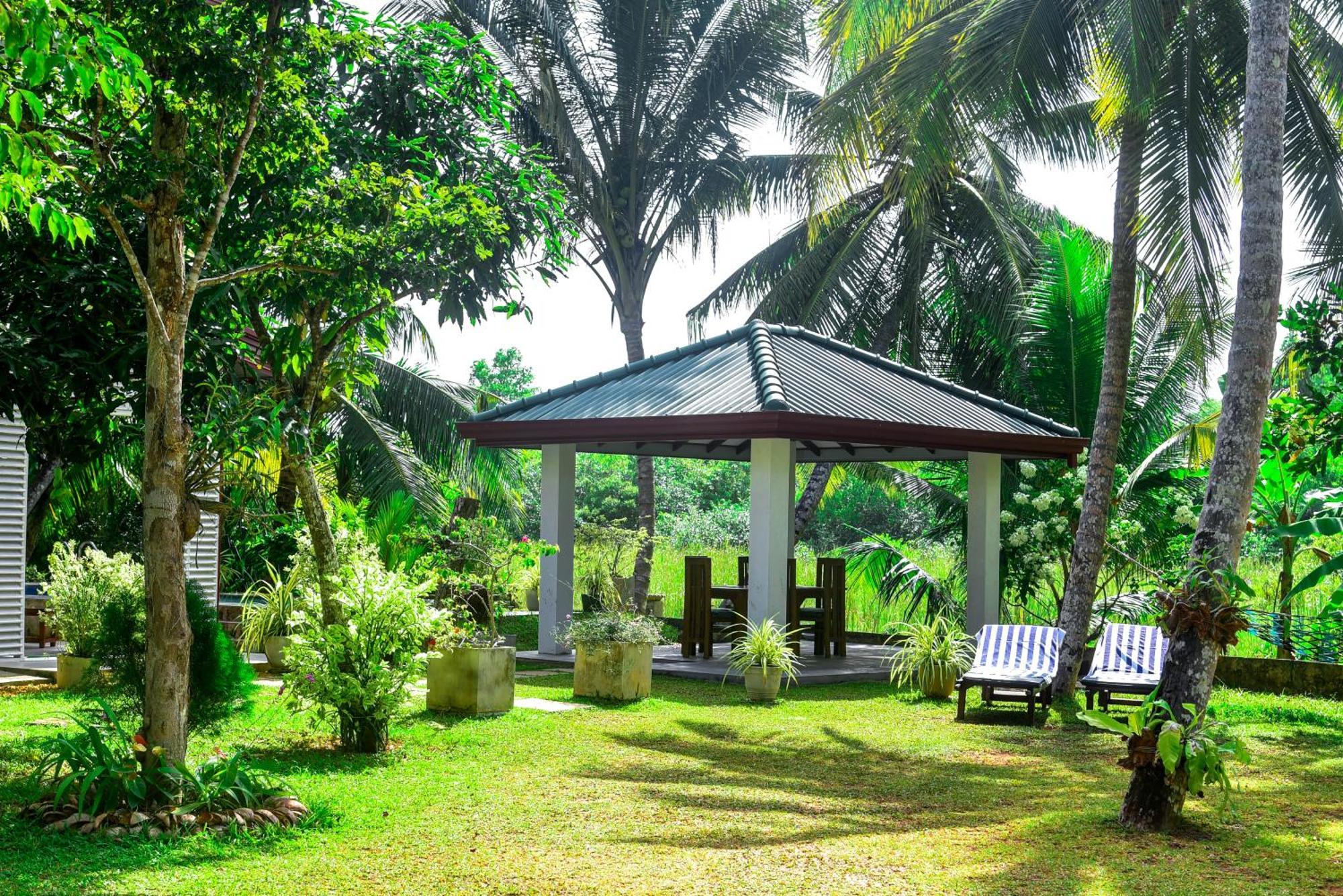 A.sms Villa Induruwa